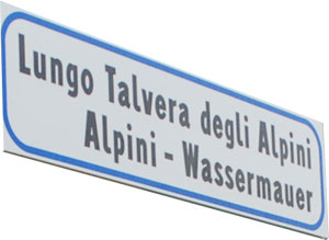 Alpini-Wassermauer.